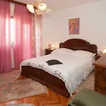 Dolores Apartment Split