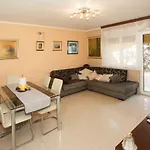 Dolores Apartment Split