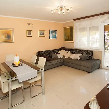 Dolores Apartman Split